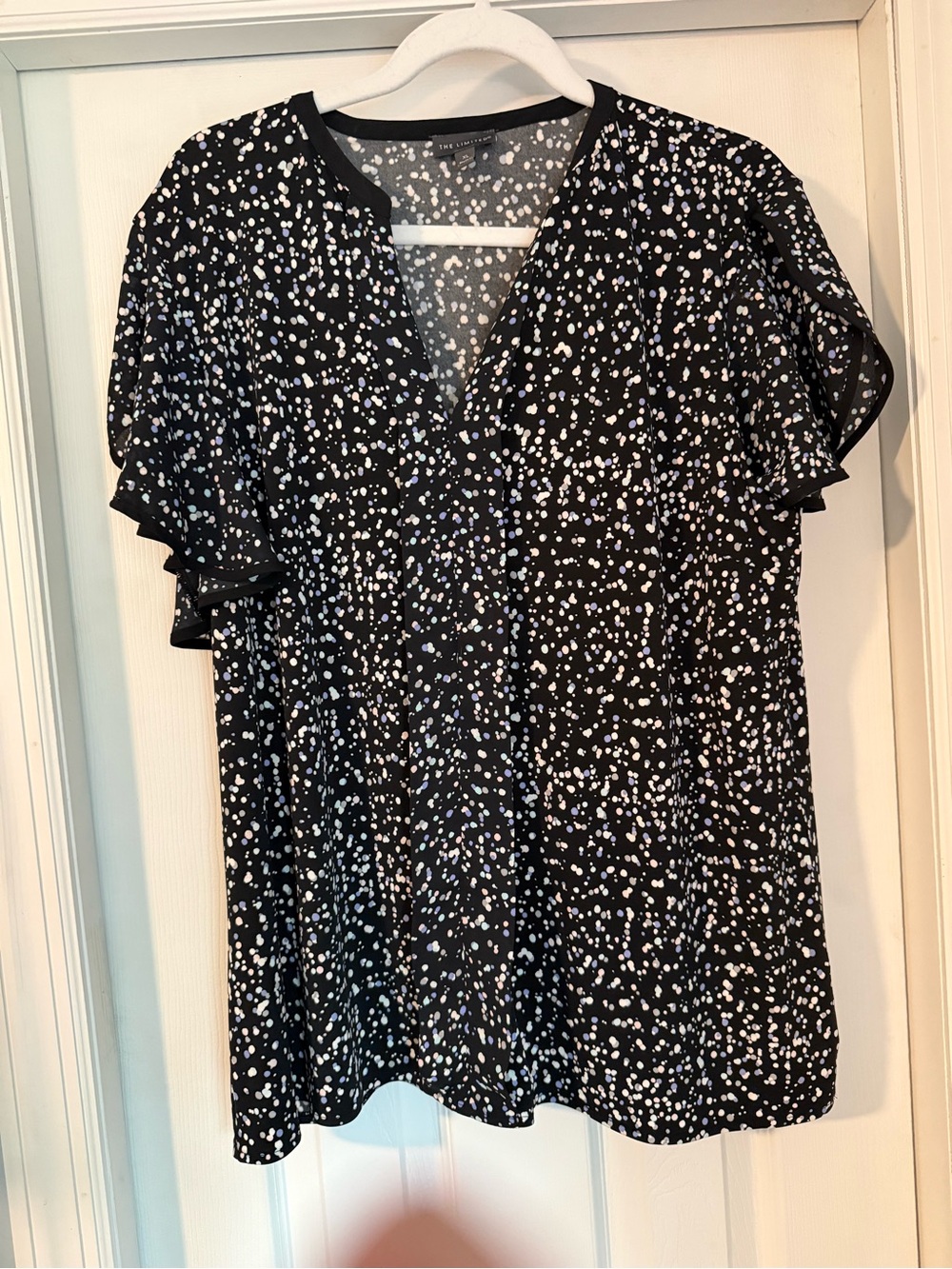 The Limited Black & White Speckled V-Neck Flutter Sleeve Blouse